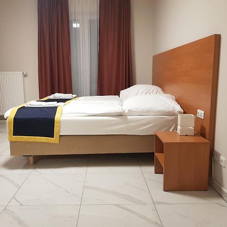 Hotel Emiliana Am Bahnhof Φραγκφούρτη Εξωτερικό φωτογραφία