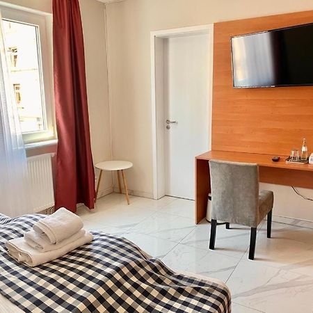 Hotel Emiliana Am Bahnhof Φραγκφούρτη Εξωτερικό φωτογραφία